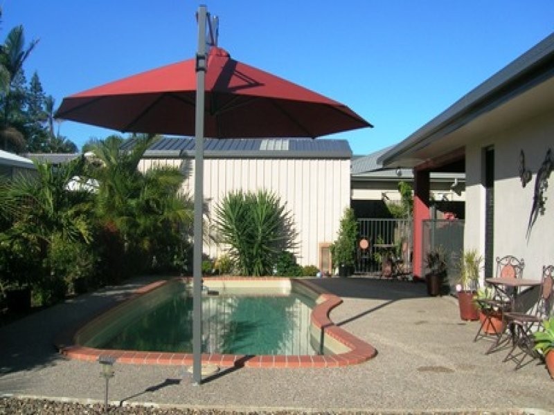 12 Eva Parade, Glenella QLD 4740