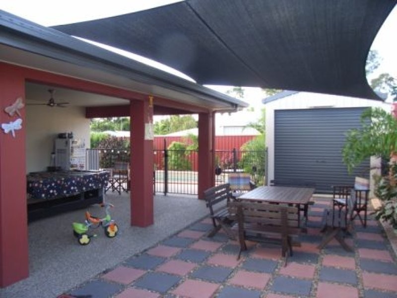 12 Eva Parade, Glenella QLD 4740