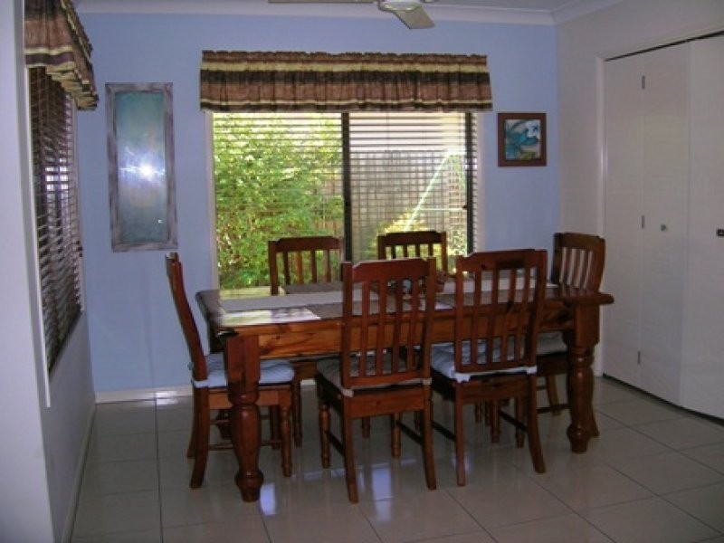 12 Eva Parade, Glenella QLD 4740