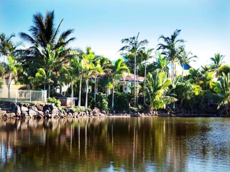 37 Beach Road, Dolphin Heads QLD 4740