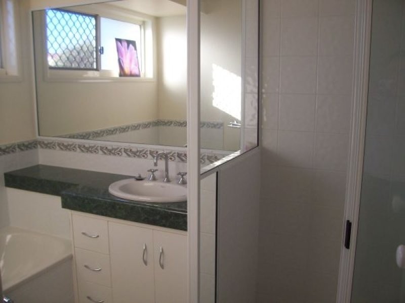 5 Spinks Court, Eimeo QLD 4740