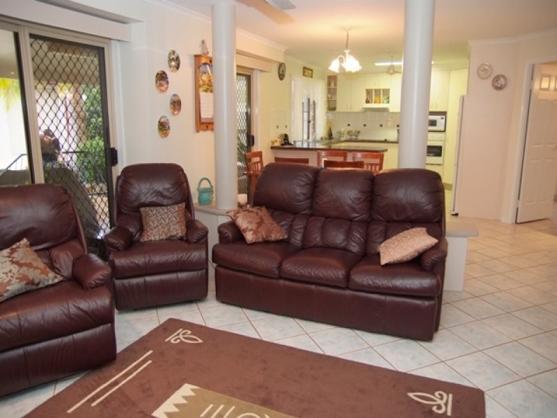 12 Caledonian Drive, Beaconsfield QLD 4740