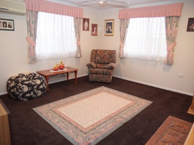 12 Caledonian Drive, Beaconsfield QLD 4740