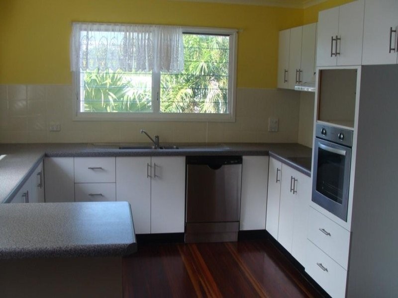 12 Denman Ave, Shoal Point QLD 4750