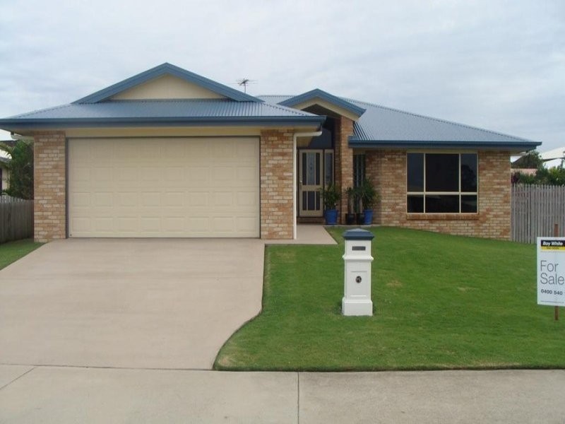 51 Slater Av, Blacks Beach QLD 4740