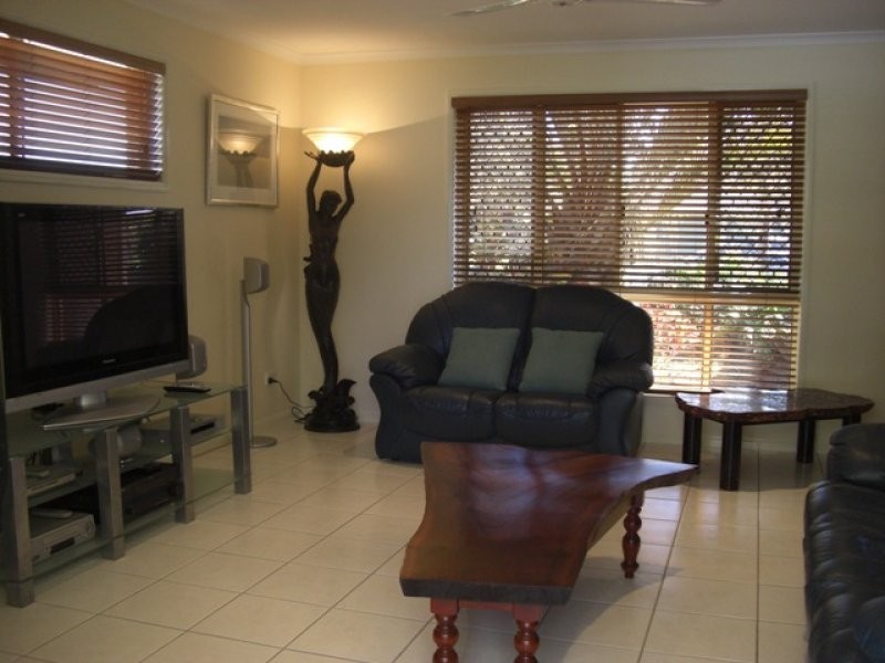 13 Vassallo Drive, Glenella QLD 4740