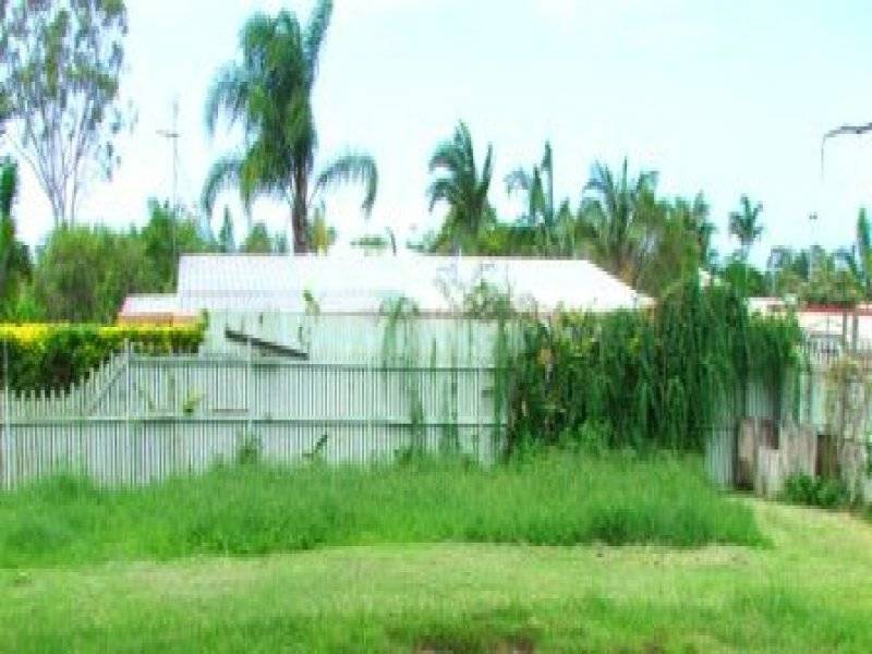 4 Nicklin Drive, Beaconsfield QLD 4740
