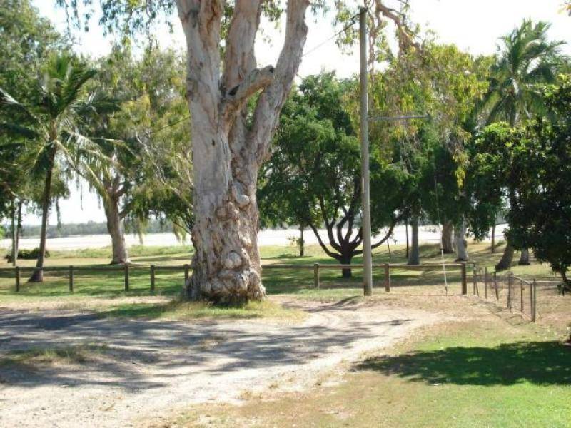 4 Swallow Street, Slade Point QLD 4740