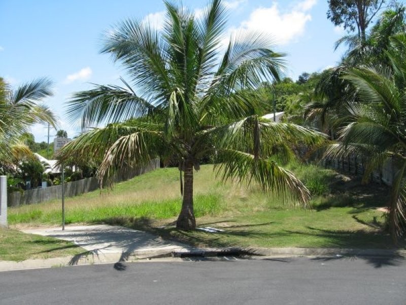 13 Sunrise Place, Blacks Beach QLD 4740