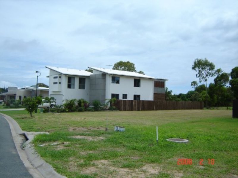 17 Seafarer Court, Blacks Beach QLD 4740