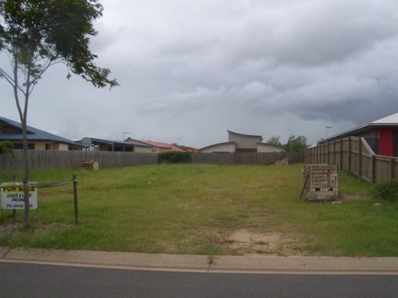 17 Gingham Street, Glenella QLD 4740