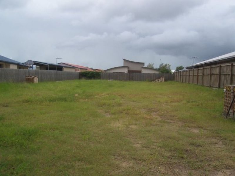 17 Gingham Street, Glenella QLD 4740