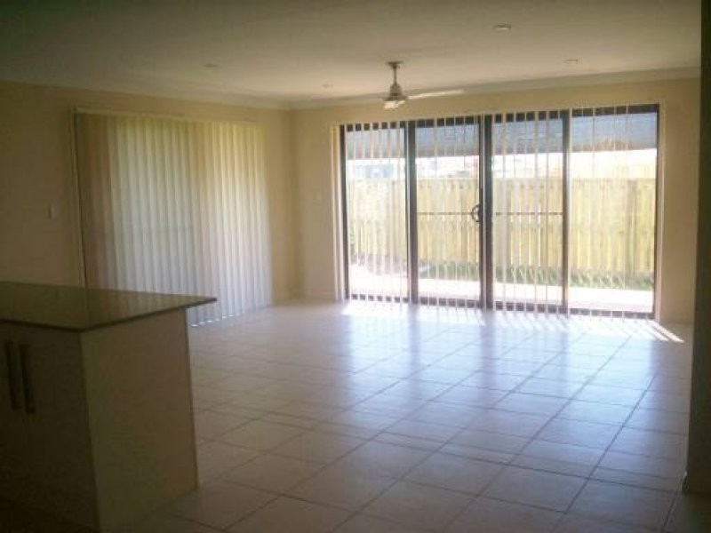 1 Narrabeen street, Blacks Beach QLD 4740