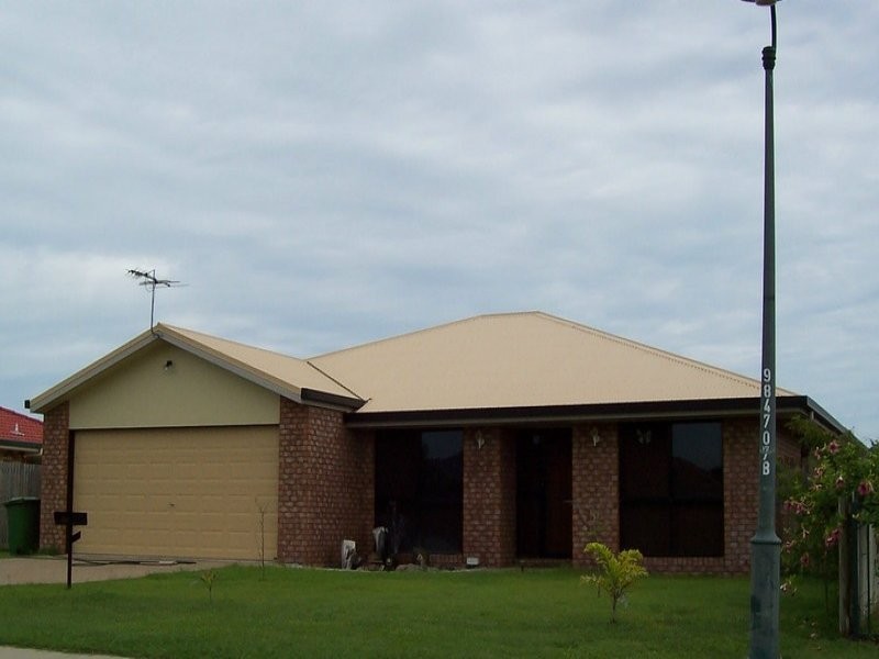 11 Wheeler Drive, Glenella QLD 4740