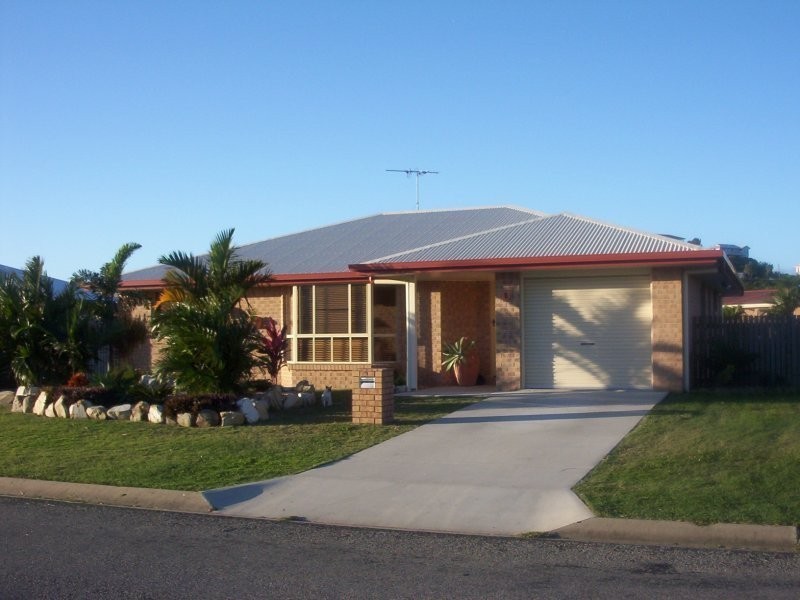 1 Beschen Court, Blacks Beach QLD 4740