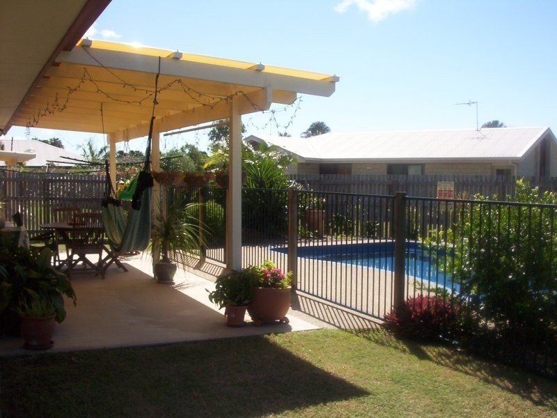 1 Beschen Court, Blacks Beach QLD 4740