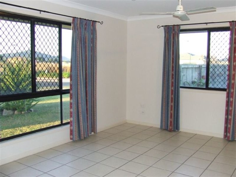 43 Elizabeth Street, Mirani QLD 4754