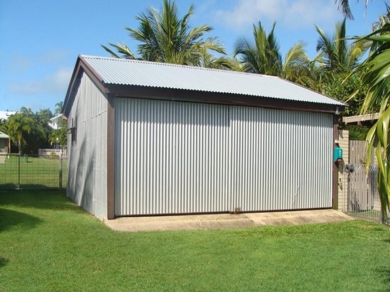 12 Denman Ave, Shoal Point QLD 4750