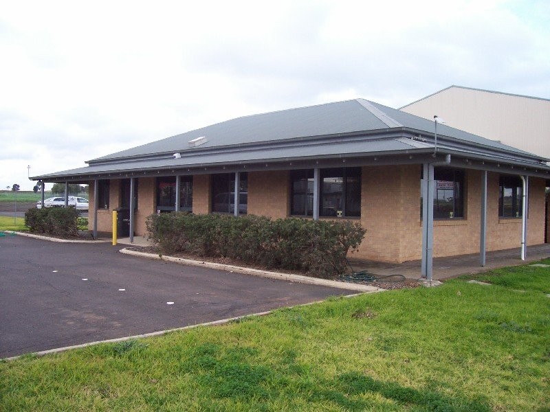 32 Purvis Lane, Dubbo NSW 2830