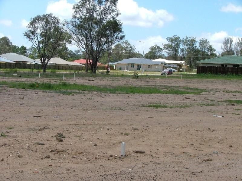 000 Parkland Estate, Crows Nest QLD 4355