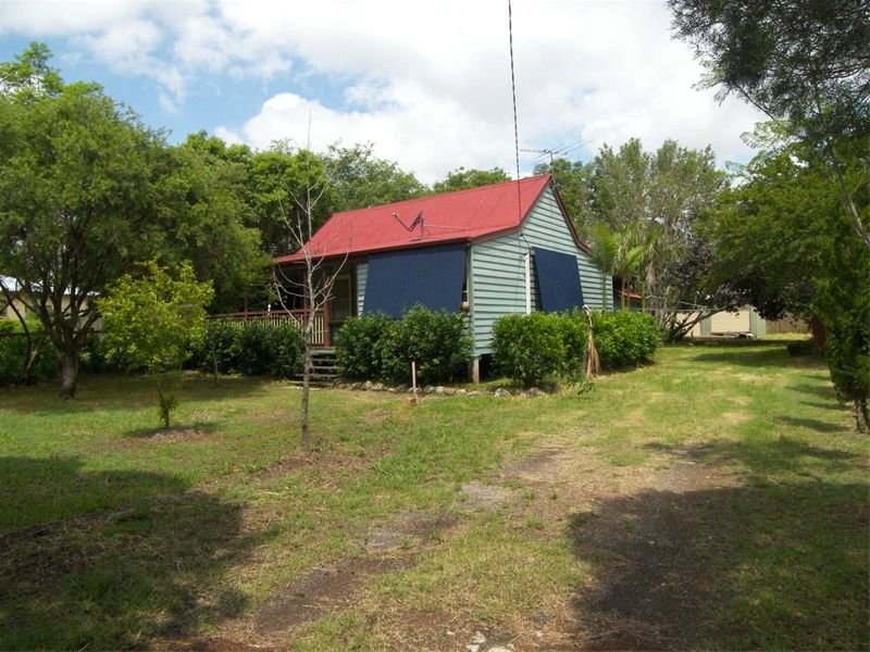 11 Edward Street, Beaudesert QLD 4285