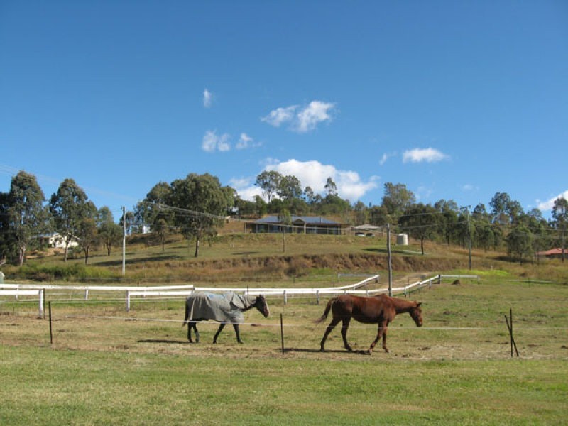 50 Walker Drive, Kooralbyn QLD 4285