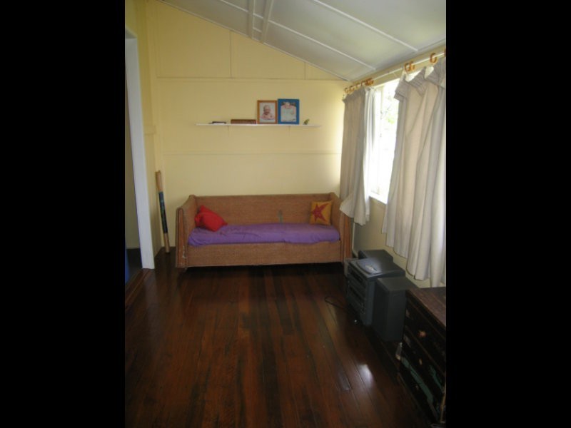 8 Arthur Street, Beaudesert QLD 4285