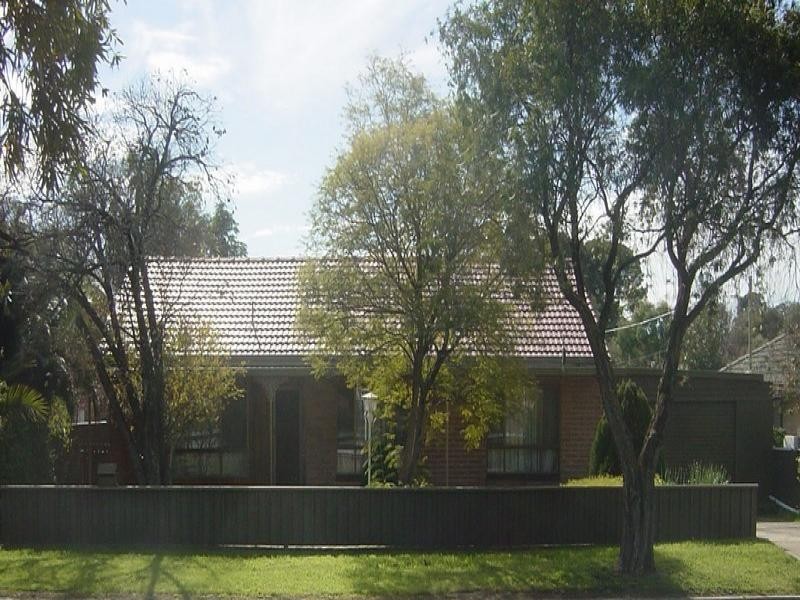 4 Berri Road, Hope Valley SA 5090