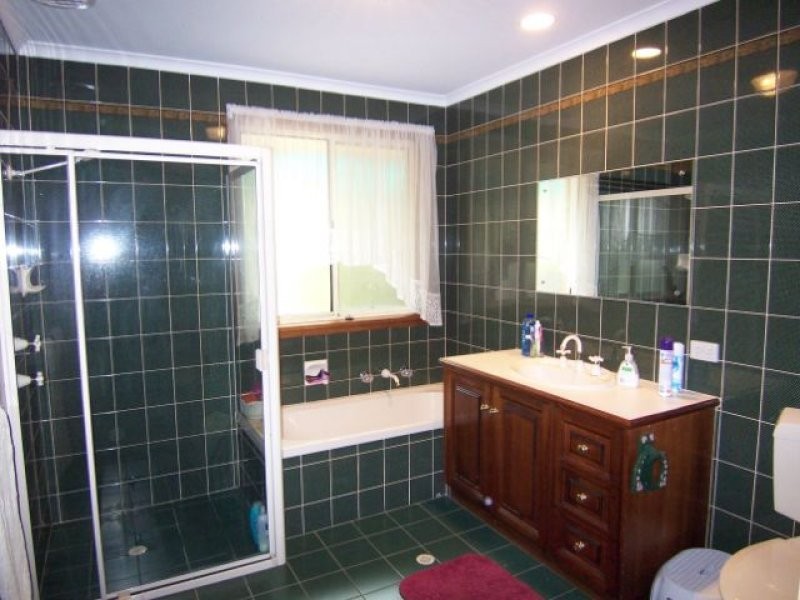 24 Jenolan Crescent, Hillbank SA 5112