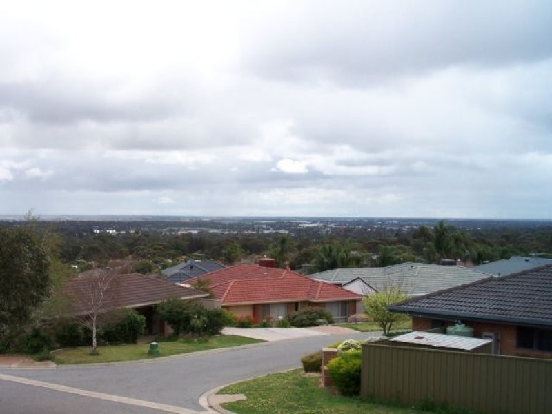 24 Jenolan Crescent, Hillbank SA 5112