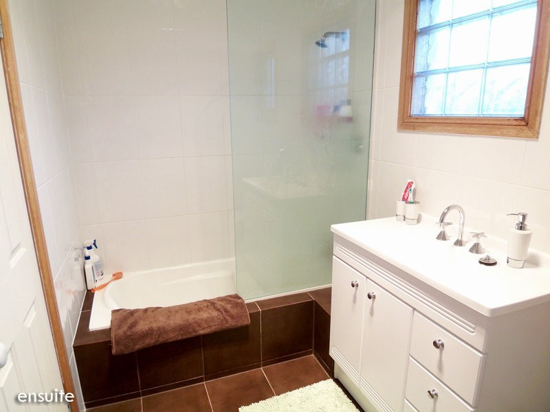 16 Swanson Avenue, Gilles Plains SA 5086