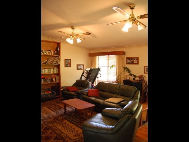 19 Tasman Avenue, Gilles Plains SA 5086