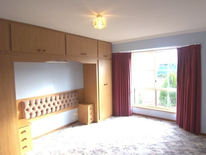 6 Westbury Court, Oakden SA 5086