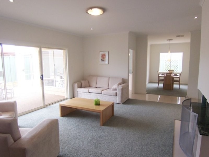 14 Dutton Avenue, Mawson Lakes SA 5095