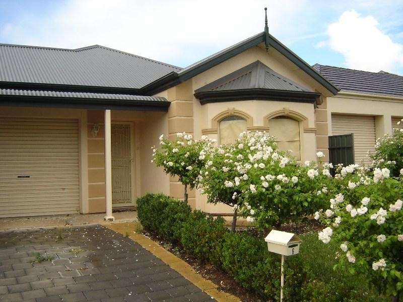 6 Gairdner Lane, Mawson Lakes SA 5095