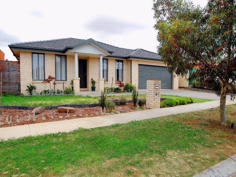 9 Cooks Way, Taylors Hill VIC 3037