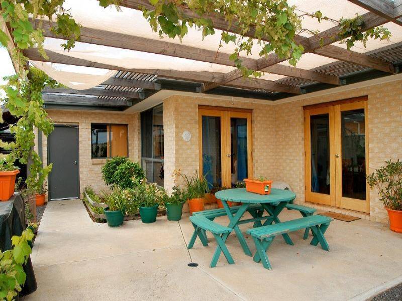 9 Cooks Way, Taylors Hill VIC 3037