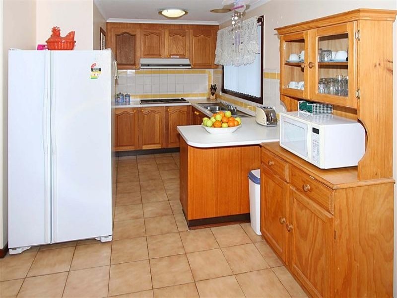 5 Antrim Court, Deer Park VIC 3023