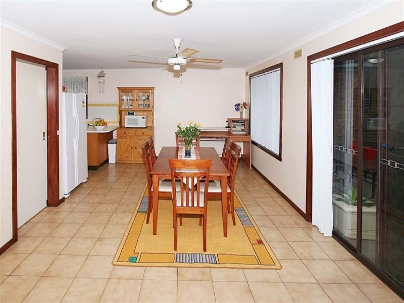 5 Antrim Court, Deer Park VIC 3023