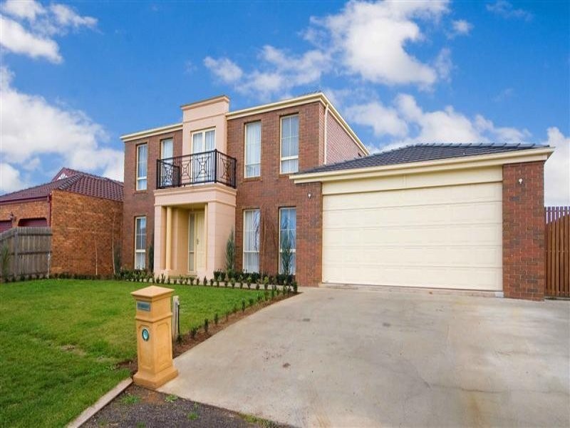 16 Rowlandson Way, Taylors Lakes VIC 3038