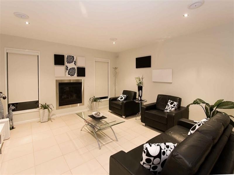 3 Darlinghurst Place, Taylors Hill VIC 3037