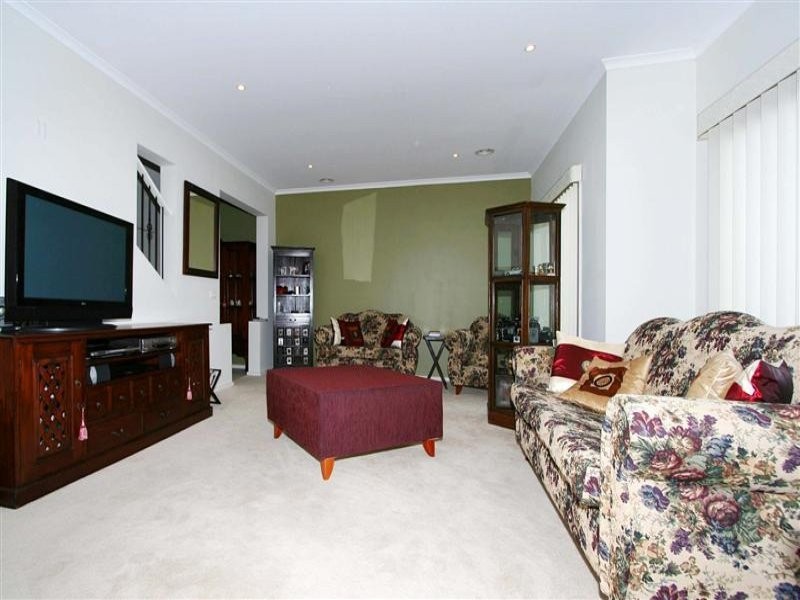 39 Durack Circuit, Taylors Hill VIC 3037