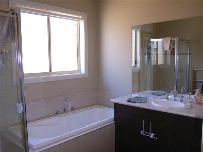 3 Hepburn Court, Taylors Hill VIC 3037