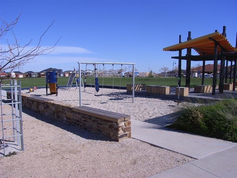 3 Hepburn Court, Taylors Hill VIC 3037