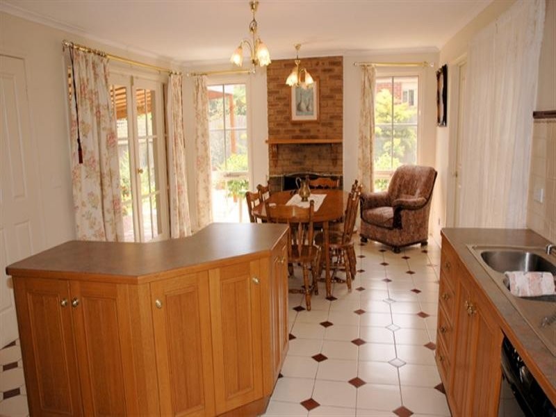 1 Birchwood Way, Delahey VIC 3037