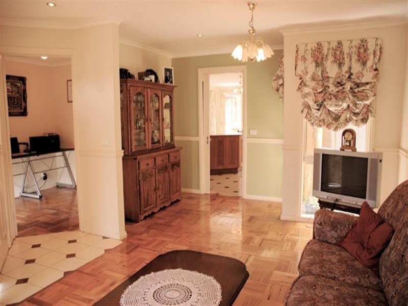 1 Birchwood Way, Delahey VIC 3037