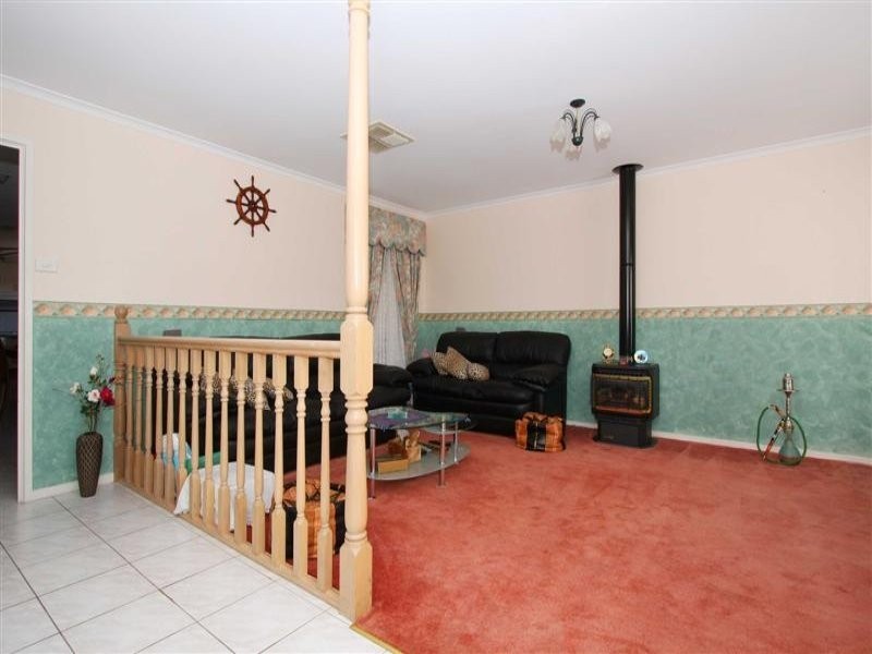 6 Barrell Court, Delahey VIC 3037