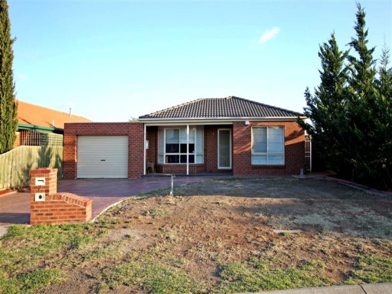 7 Buninyong Walk, Delahey VIC 3037