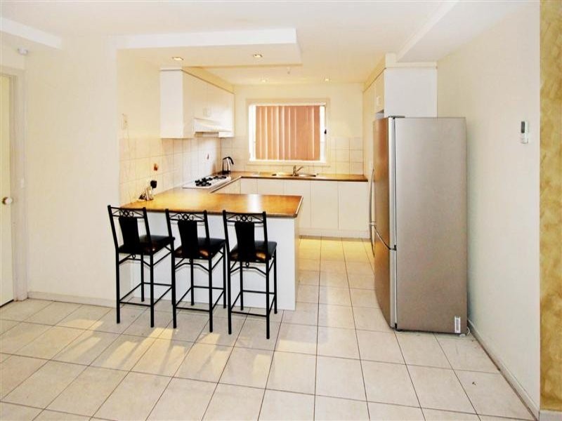 7 Buninyong Walk, Delahey VIC 3037