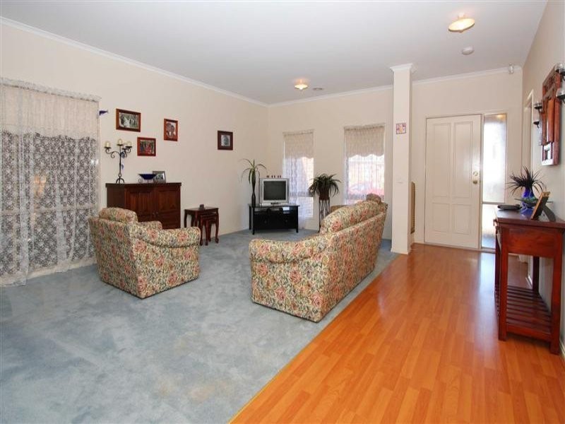 74 Domain Way, Taylors Hill VIC 3037